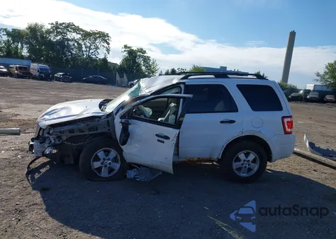 2012 Ford Escape Xlt из США, поврежденный, VIN 1FMCU9DG8CKC27311